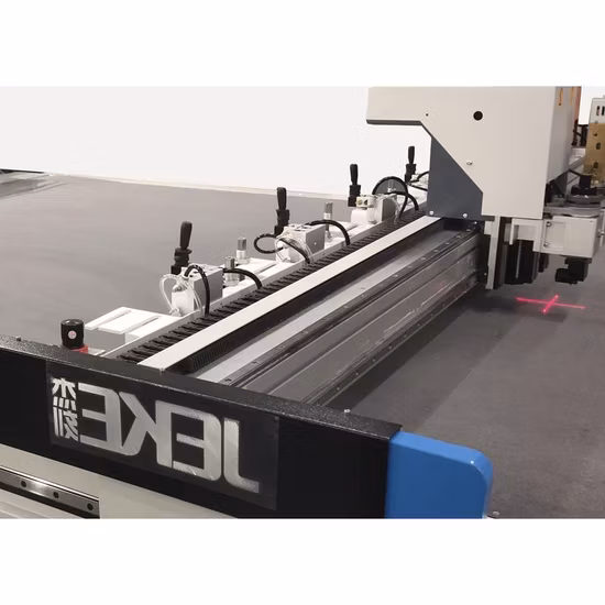 振動ナイフ切断機 布地、衣類、PVCソフトガラス、ハードボード、カーペット、自動車内装、Foma、EVA、革用振動ナイフ切断機